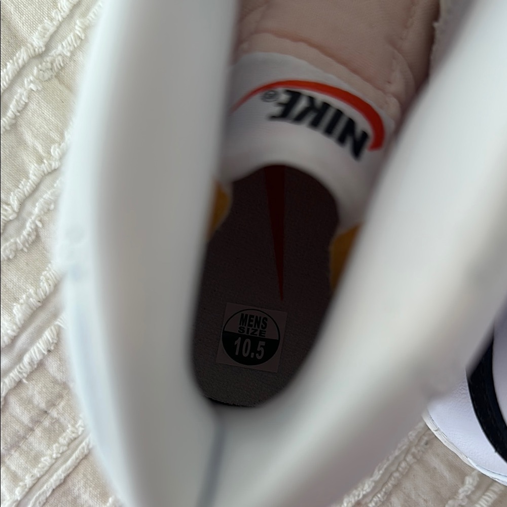 NWOT Men’s Nike White and Black High-Tops - Picture 5 of 7